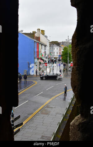 Arrowslit à Caernarfon Castle, North Wales UK Banque D'Images