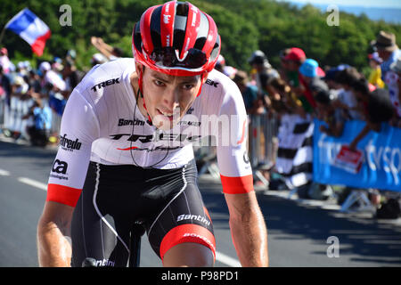 Tour de France 2018. L'étape 6. Brest à Mur-de-Bretagne. Dans le dernier kilomètre de la 181km course qui a une pente moyenne de 6,9  %. Banque D'Images