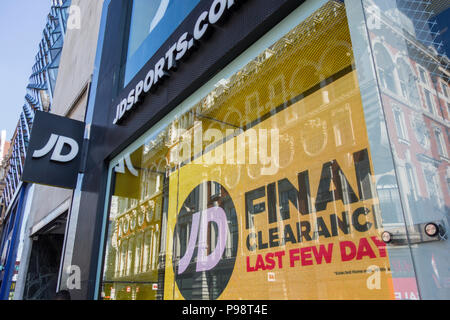 JD Sports Shop, Vente d'été, Oxford Street, London, UK Banque D'Images