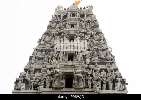 Les figures de divinités sur le Shri Ponnambalawaneswaram Kovil temple hindou à Colombo, Sri Lanka. Les chiffres se dressent au-dessus de l'entrée du temple's Inn Banque D'Images