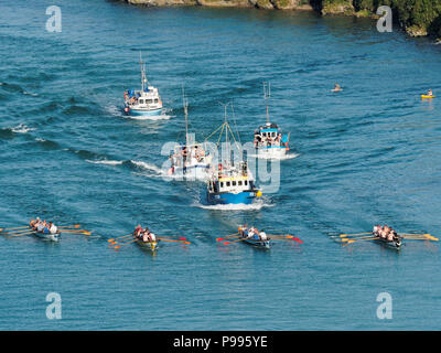 Pilote traditionnel Concert concours d'aviron pour Atkinson,Trophée de la rivière Gannel à Port de Newquay, Royaume-Uni, Juillet 14th, 2018 Robert Taylor/Alamy Live News. Newquay, Banque D'Images