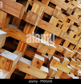 Seamless texture de blocs de bois en arrière-plan de collage. Des croisements répétés avec effet 3D. Banque D'Images