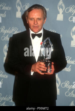 Los Angeles, CA - le 17 mars : l'acteur Anthony Hopkins assiste à la 18e People's Choice Awards le 17 mars 1992 à Universal Studios à Universal City, en Californie. Photo de Barry King/Alamy Stock Photo Banque D'Images