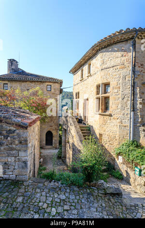 La France, Tarn et Garonne, Quercy, Bruniquel, étiqueté Les Plus Beaux Villages de France (Les Plus Beaux Villages de France), petite rue pavée dans Banque D'Images