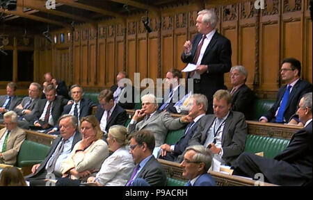 Ancien secrétaire d'État à la sortie de l'Union européenne David Davis, parle à la Chambre des communes, Londres. Banque D'Images