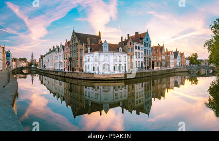 Spiegelrei Canal, Bruges, Belgique Banque D'Images