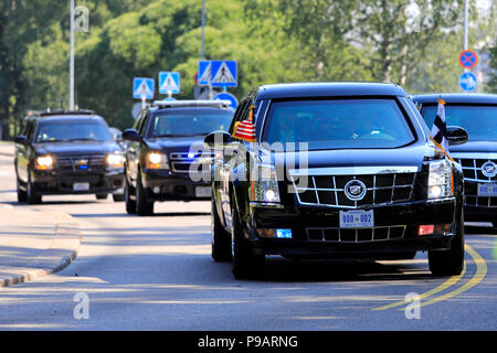 Helsinki, Finlande. Le 16 juillet 2018. Le défilé du Président américain Donald Trump et la Première Dame Melania Trump passe le long Ramsaynranta devant nous et des présidents russe rencontre historique. Credit : Taina Sohlman/Alamy Live News Banque D'Images