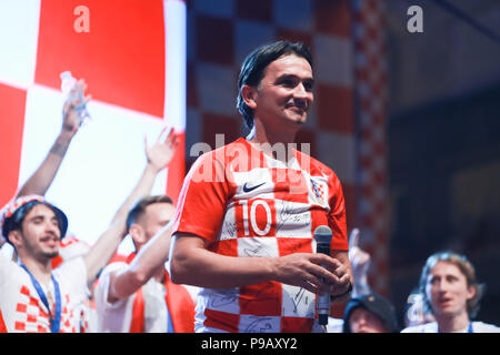 Zagreb, Croatie. 16 juillet, 2018. Cérémonie de bienvenue de l'équipe nationale de football qui a remporté la 2e place, médaille d'argent à la Fifa World Cup 2018 sur la place Ban Jelacic à Zagreb, Croatie. L'entraîneur croate Zlatko Dalic sur la scène. Credit : Goran Jakuš/Alamy Live News Banque D'Images