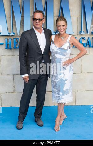 Londres, Royaume-Uni. 16 juillet, 2018. Tom Hanks et Rita Wilson assister à Mamma Mia ! Here We Go Again - Première mondiale. Londres, Royaume-Uni. 16/07/2018 | Le monde d'utilisation : dpa Crédit photo alliance/Alamy Live News Banque D'Images