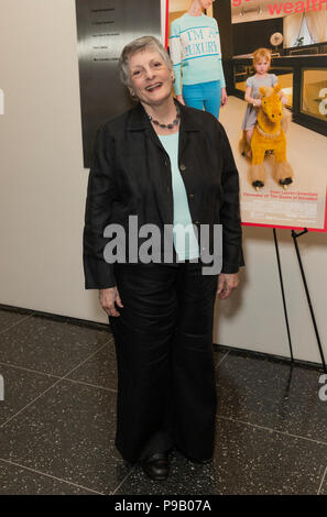 New York, NY - 16 juillet 2018 : Dana Ivey assiste à la première de la richesse documentaire génération au Museum of Modern Art Crédit : lev radin/Alamy Live News Banque D'Images