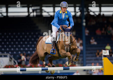 Aix-la-Chapelle, Allemagne. 17 juillet, 2018. CHIO, Equitation, saut. L'Allemand Christian Ahlmann sur le cheval Tokyo 2 saute par dessus un obstacle. Crédit : Rolf Vennenbernd/dpa/Alamy Live News Banque D'Images