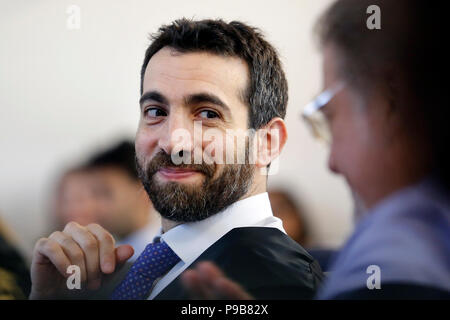 Rome, 17 juillet. 'Processus Cucchi bis'. Stefano Cucchi, un homme âgé de 30 ans, a été arrêté le 15 octobre 2009 pour possession de drogue, et après avoir été reconnu coupable dans Regina Coeli prison pour quelques jours, il a été transféré à l'hôpital de Sandro Pertini, où il meurt le 22 octobre 2009. Sur son corps ont été trouvés de nombreux signes de mauvais traitements et de la violence. Les défendeurs sont 5 mousquetons. Processo Cucchi bis Banque D'Images