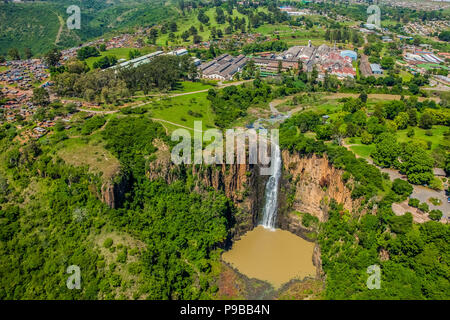 Howick, Afrique du Sud, le 19 octobre 2012, vue aérienne d'Howick Falls dans le KwaZulu-Natal, Afrique du Sud Banque D'Images