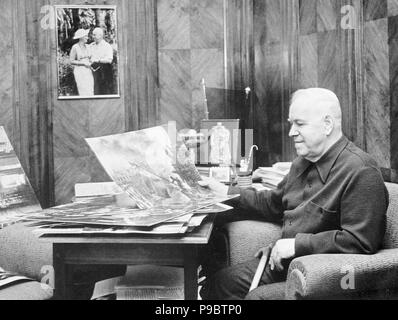 Portrait du maréchal de l'Union soviétique Gueorgui Joukov (1896-1974). Musée : Musée de centrale de l'état de l'histoire contemporaine de la Russie, Moscou. Banque D'Images