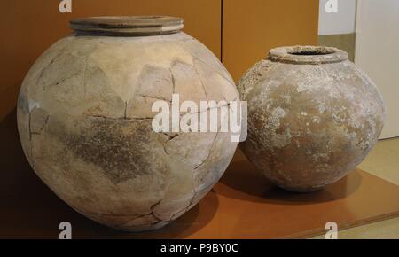 Dolium. Grand vase en terre cuite utilisées pour le stockage ou le transport de marchandises. Musée Archéologique National. Tarragone. La Catalogne, Espagne. Banque D'Images