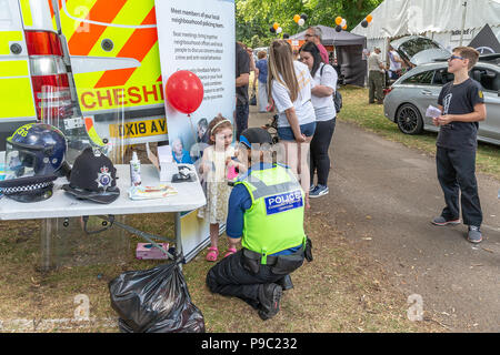 15 juillet 2018 - Partenariat Handicap Warrington a tenu sa 27e assemblée annuelle de l'événement Journée de sensibilisation à la situation des personnes handicapées dans le parc de Walton Hall and Gardens Banque D'Images