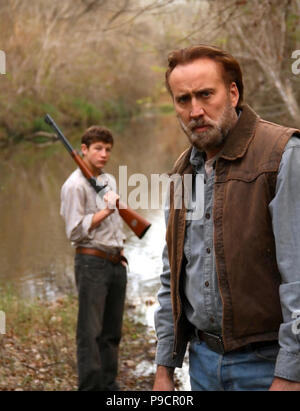 JOE 2013 Divertissement Worldview film avec Nicolas Cage à la droite et Tye Sheridan Banque D'Images