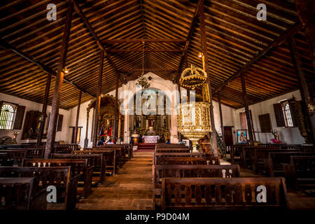 Vues intérieures de la Basílica Menor de Santiago Apóstol Church de Natá au Panama Banque D'Images