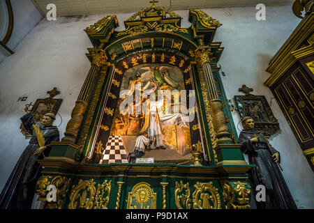 Intérieur de l'église de San Jose brillante autel d'or, de bois sculpté et peint en pailletée d'or. au Panama prêt pour la Journée mondiale de la Jeunesse (JMJ) 2019 Banque D'Images