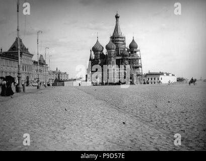La Cathédrale de Saint Basile le Bienheureux sur la Place Rouge à Moscou. Musée : l'État russe et Film Photo Archive, Moscow. Banque D'Images
