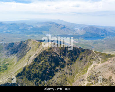 Le sommet du Mont Snowdon, le Pays de Galles, Royaume-Uni. Mont Snowdon se situe à 1 085 mètres au-dessus du niveau de la mer. Banque D'Images