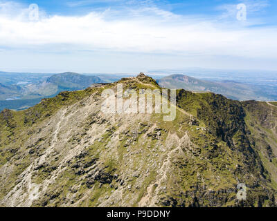 Le sommet du Mont Snowdon, le Pays de Galles, Royaume-Uni. Mont Snowdon se situe à 1 085 mètres au-dessus du niveau de la mer. Banque D'Images