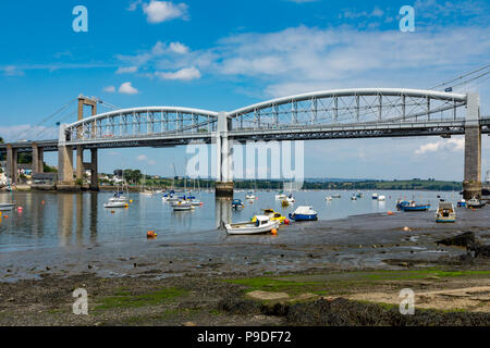 St Budeaux Devon, Angleterre le 12 juillet 2018 Le Tamar ponts vu du côté de Devon l'estuaire de la rivière Banque D'Images