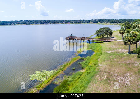 Lac Wales Floride, Wailes, jetée de pêche, parc de la ville, vue aérienne au-dessus, FL18071153d Banque D'Images