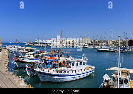 Port d'Héraklion et port vénitien en île de Crète, Grèce Banque D'Images