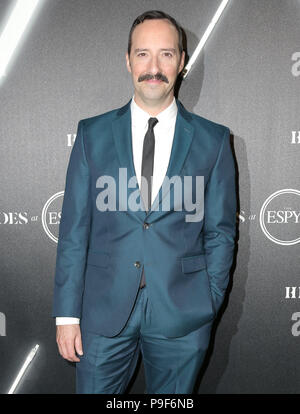 États-unis 17 Juillet, 2018. 17 juillet 2018 - Los Angeles, Californie - Tony Hale. Héros au ESPYS tenue au marché de la ville Maison sociale . Crédit photo : PMA/AdMedia Crédit : PMA/AdMedia/ZUMA/Alamy Fil Live News Banque D'Images