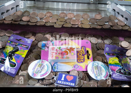 Jeu d'arcade amusement au camp de vacances Butlins, Skegness, dans le Lincolnshire Banque D'Images