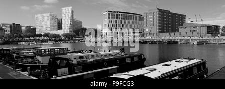 Vue sur Salthouse Dock, Royal Albert Dock, George's Parade, Pier Head, UNESCO World Heritage Site, Liverpool, Merseyside, England, UK Banque D'Images