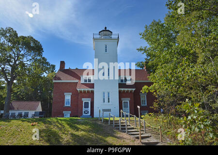 Quarante Mile Point phare de lumière donne sur le lac Huron, sur le côté nord-ouest du Michigan en Hoeft State Park près de Rogers City. Banque D'Images