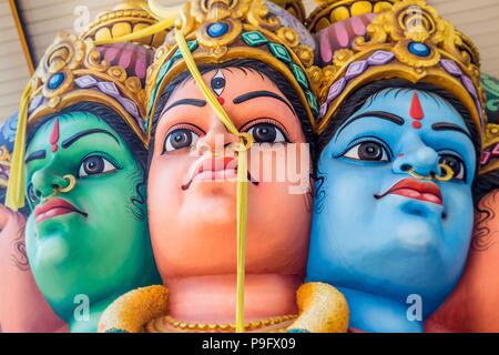 Chilaw, Sri Lanka - Juillet, 25, 2017;la façade statue avec multip Banque D'Images