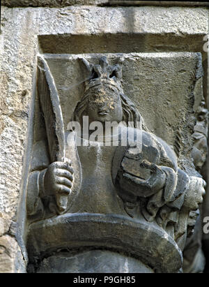 Capitale de l'une des galeries du cloître gothique construite entre (1387 - 1401) représentant une… Banque D'Images