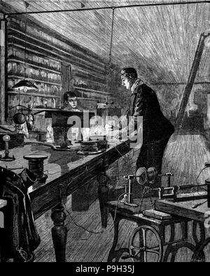 Thomas Alva Edison (Milan, Ohio, 1847-West Orange, New Jersey, 1931) dans son laboratoire, inventeur de la … Banque D'Images