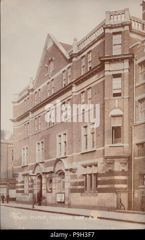 Vintage 1907 Carte postale photographique de Rochester Row de Police, City of Westminster, London Banque D'Images