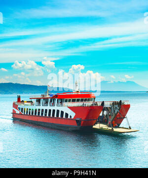 Ferry de l'île de Java à Bali isalnd. L'Indonésie Banque D'Images