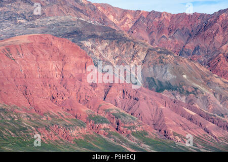 Montagnes rouges à Rypefjord, Scoresby Sound, Groenland Banque D'Images