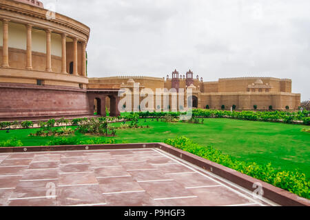 Le parlement de l'Inde, petite copie de parlement à Gujarat-India Banque D'Images