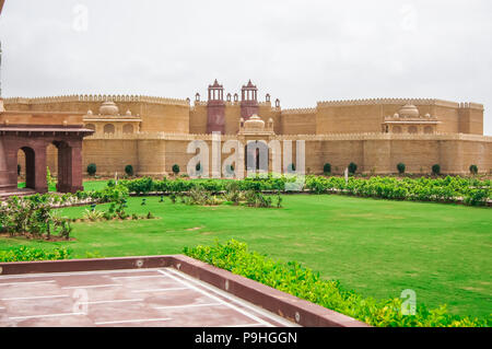 Le parlement de l'Inde, petite copie de parlement à Gujarat-India Banque D'Images