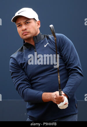 USA's Julian Suri tees au large de la 1e au cours de l'aperçu jour 4 de l'Open Championship 2018 à Carnoustie Golf Links, Angus. ASSOCIATION DE PRESSE Photo. Photo date : mercredi 18 juillet 2018. Voir histoire PA GOLF Open. Crédit photo doit se lire : Jane Barlow/PA Wire. RESTRICTIONS : un usage éditorial uniquement. Pas d'utilisation commerciale. Utilisez uniquement de l'image fixe. L'Open Championship logo et lien clair avec le site web ouvert (TheOpen.com) à inclure sur le site web de l'édition. Banque D'Images