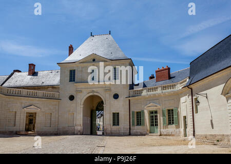 La cour intérieure et par l'entrée de la Loire France l'abbaye de Fontefraud Banque D'Images