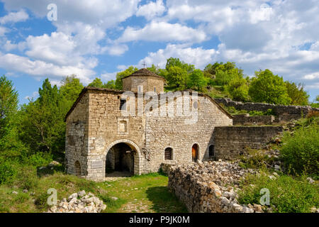 Monastère de Saint Pierre et Paul, je Manastiri Shën Pjetrit Vithkuq, Korça, région, Korca, Albanie Banque D'Images