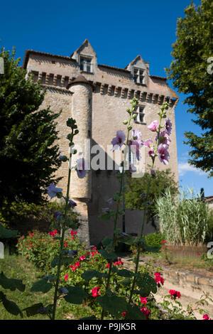 La cité médiévale doyenné Doyenné ou dans le village de Varen, dans la vallée de l'Aveyron, Tarn et Garonne, Occitanie, France Banque D'Images