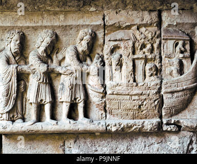 La décoration dans la frise d'un impôt dans le cloître de la cathédrale de Gérone, représentant e… Banque D'Images