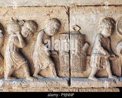 Décoration de la frise d'un impôt dans le cloître de la cathédrale de Gérone, représentant 'W… Banque D'Images