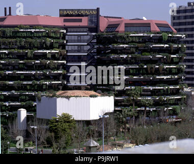 Façade du bâtiment qui fut le siège de l'ex-Banca Catalana (1965-1968) sur la … Banque D'Images