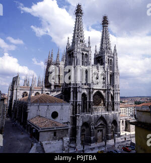 Vue de la cathédrale de Burgos, commencée en 1221 et achevée au 15e siècle. Banque D'Images