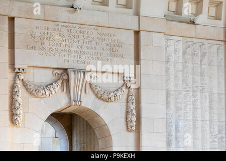 Détail de l'intérieur de la Porte de Menin, le monument aux morts de la guerre britanniques et du Commonwealth morts au cours de la PREMIÈRE GUERRE MONDIALE et ceux dont les corps n'ont jamais été fou Banque D'Images